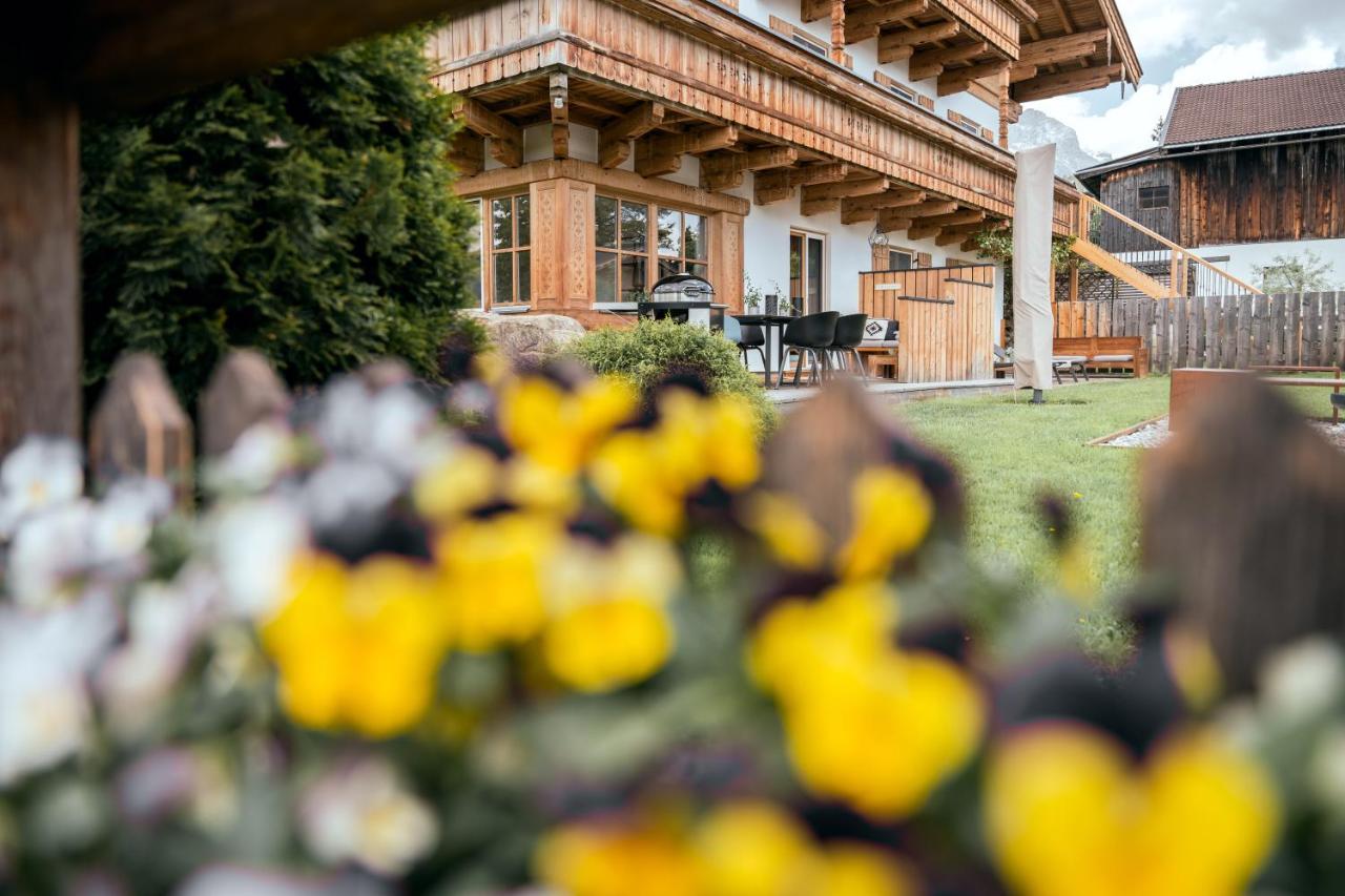 Bewegte Berge Apartments Saalfelden Exterior photo